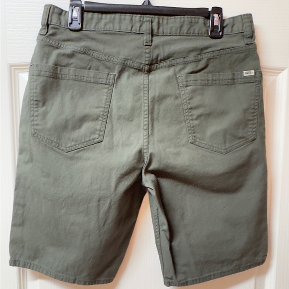 NWOT VANS Green Board Shorts, Size 32 - Picture 2 of 3